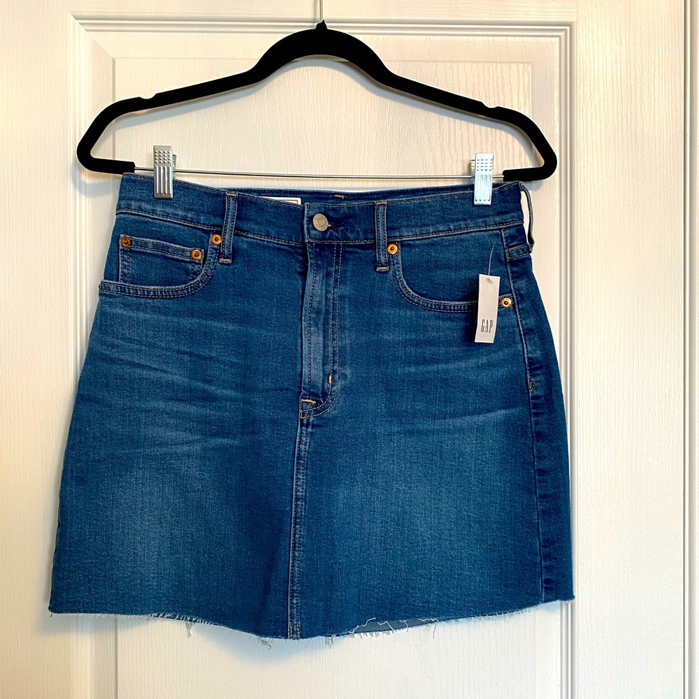 BNWT GAP Jean skirt
